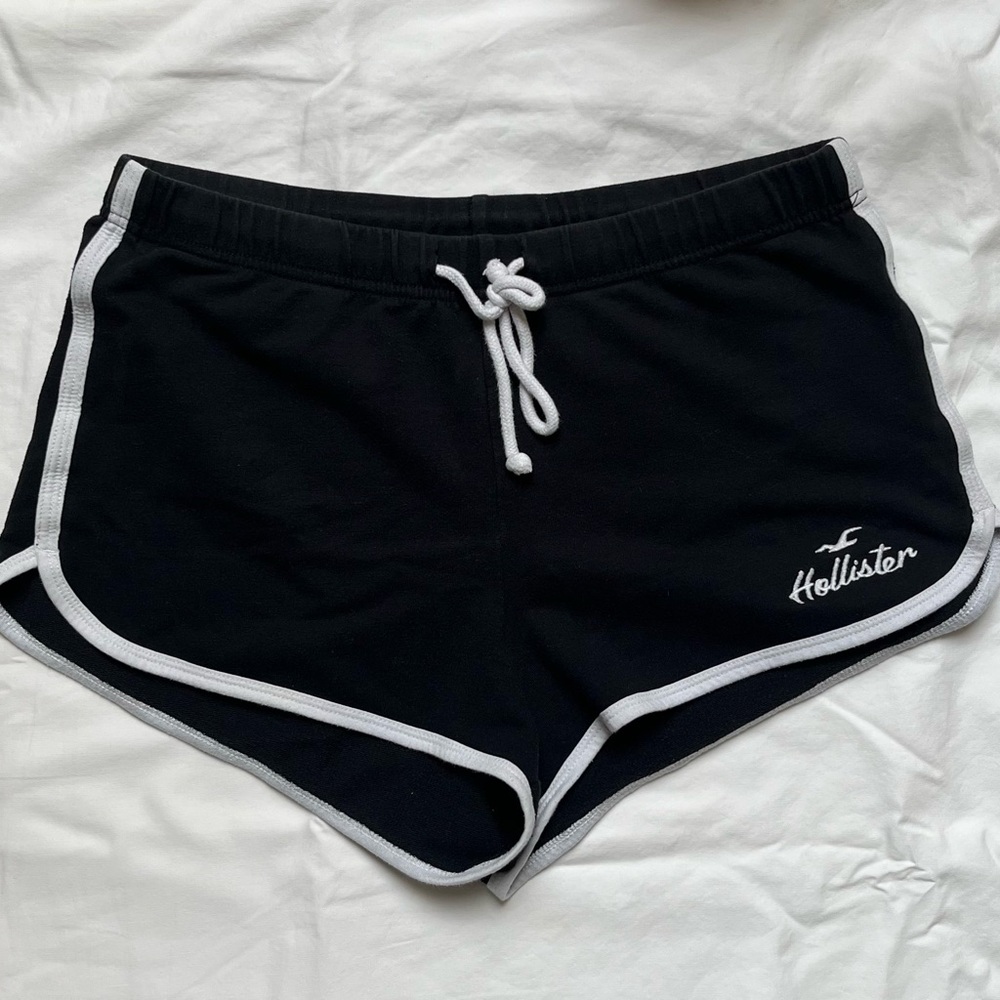 Hollister Women's Black Athletic Shorts with White Trim